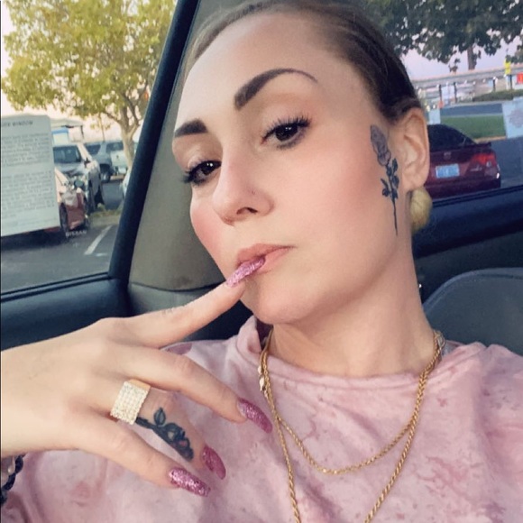 Meet your Posher, Cherese - Picture 3 of 7